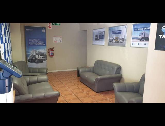 1,326M² WAREHOUSE TO LET IN SAXENBURG PARK 1